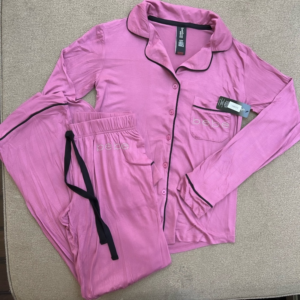 Bebe button down long sleeve soft women’s pajama set, size small, mauve pink